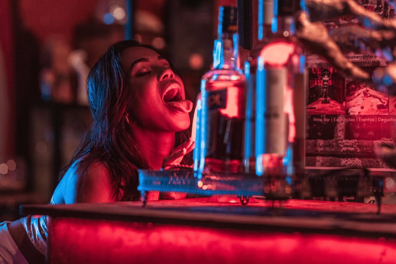 Strip Club: Table & Drinks (13–18 people)