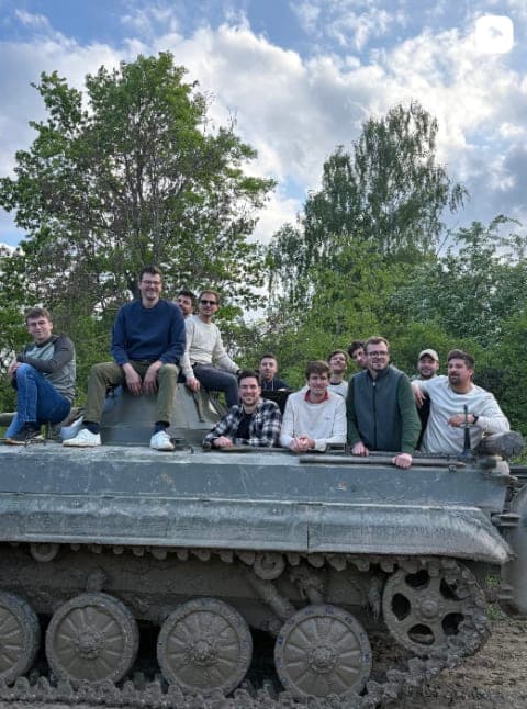 Vídeo despedida de soltero Budapest conducir tanque Last Bad Trip